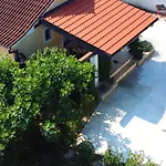 Rustic House With Private Swimming Pool Ferienhaus Pula