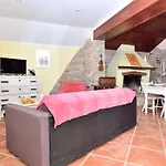Rustic House With Private Swimming Pool Pula