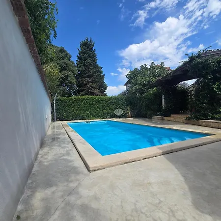 Rustic House With Private Swimming Pool