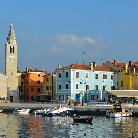 Dom wakacyjny Rustic House With Private Swimming Pool Pula