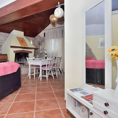 Dom wakacyjny Rustic House With Private Swimming Pool