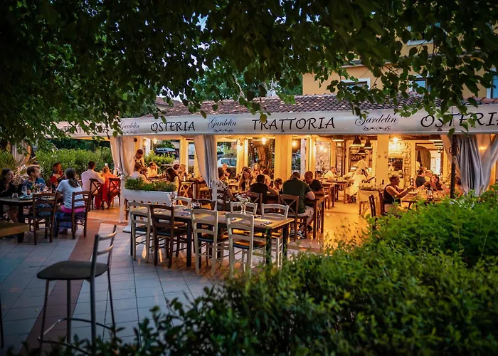 Rustic House With Private Swimming Pool * Póla