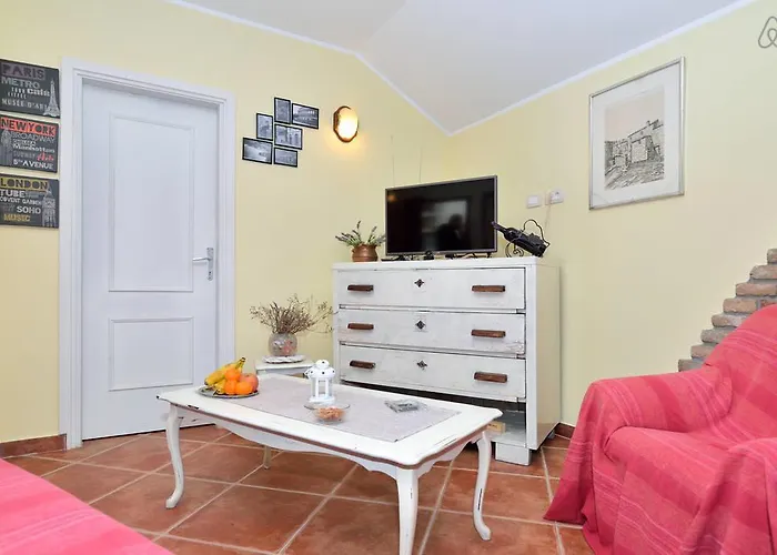 Rustic House With Private Swimming Pool Nyaraló *